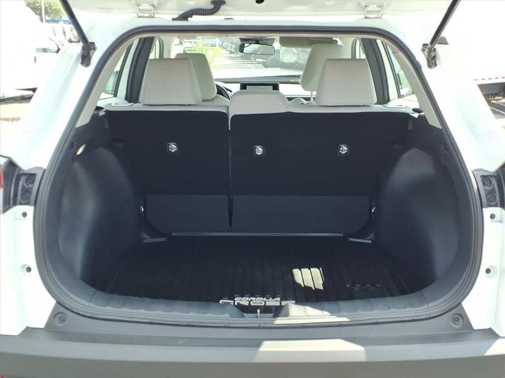 2023 Toyota Corolla Cross - Image 10