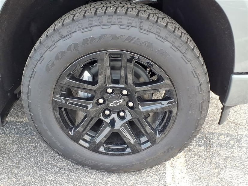 2026 Chevrolet Silverado 1500 - Image 9