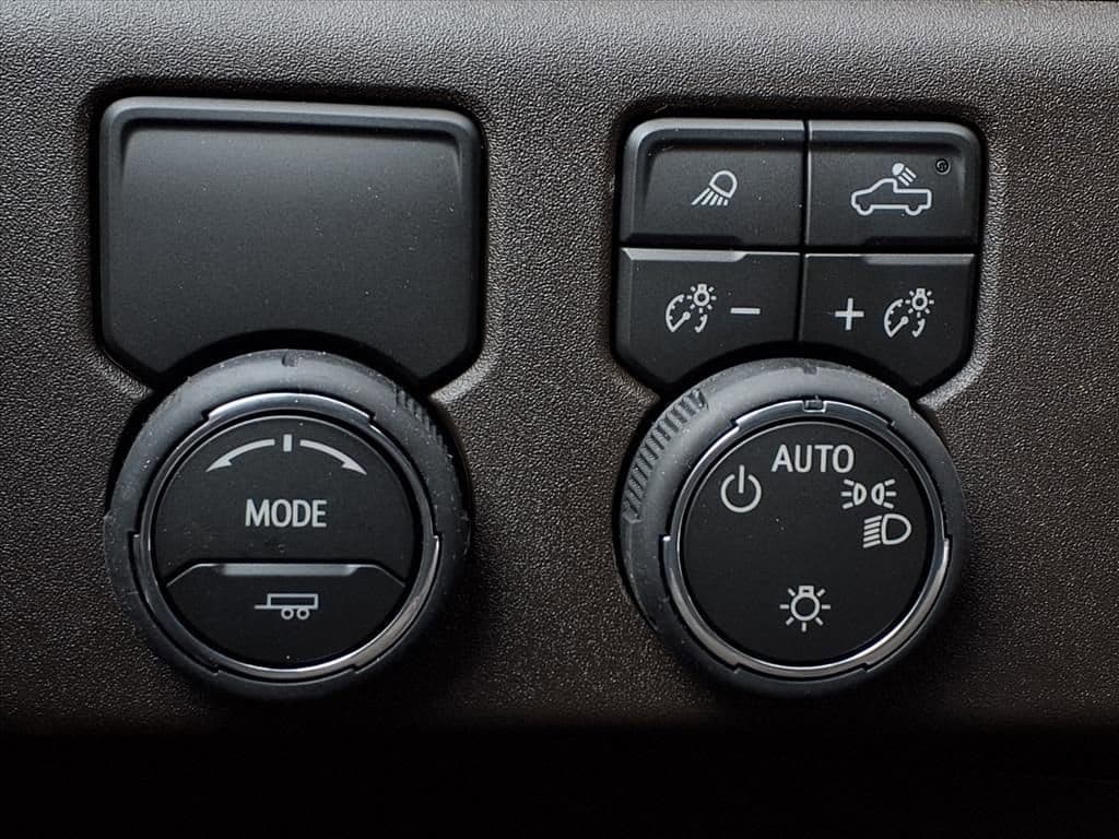 2026 Chevrolet Silverado 1500 - Image 18