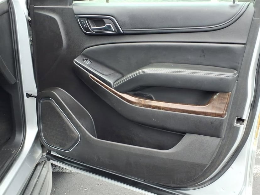 2016 Chevrolet Suburban - Image 19
