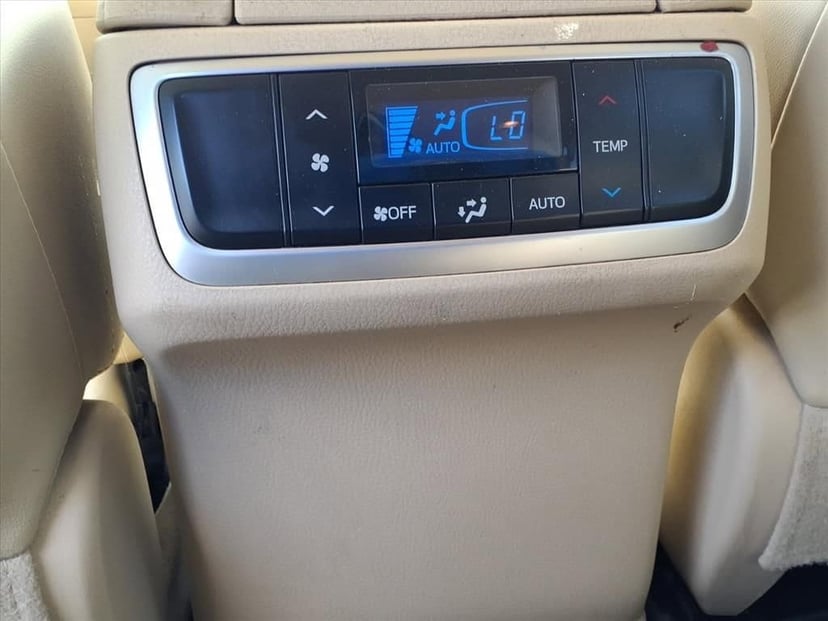 2014 Toyota Highlander - Image 15