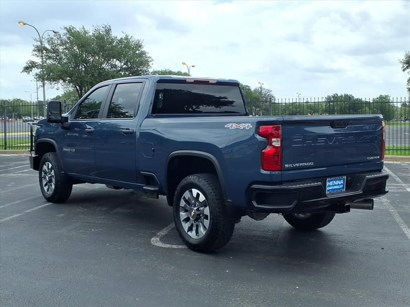 2025 Chevrolet Silverado 2500 HD - Image 9