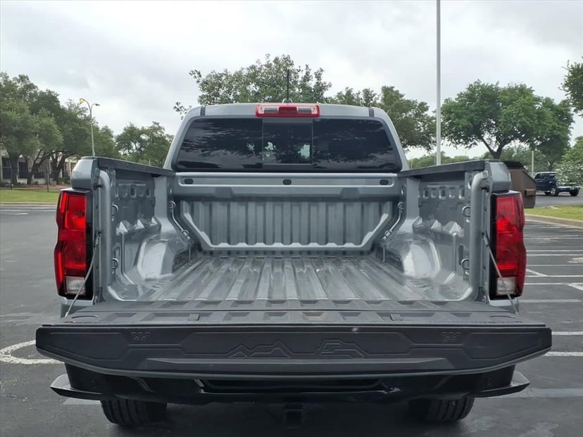 2025 Chevrolet Colorado - Image 10