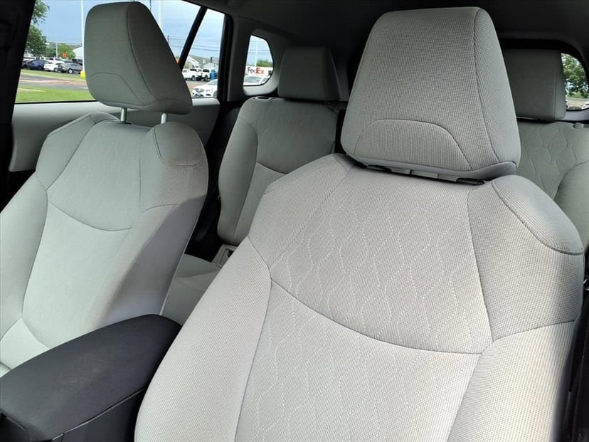 2024 Toyota Corolla Cross - Image 19