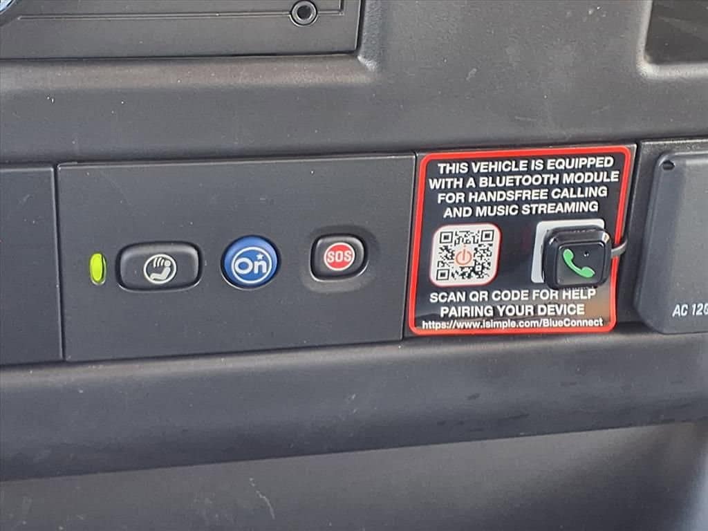 2025 Chevrolet Express Cutaway 3500 - Image 15