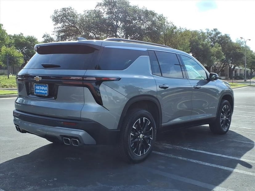 2025 Chevrolet Traverse - Image 5