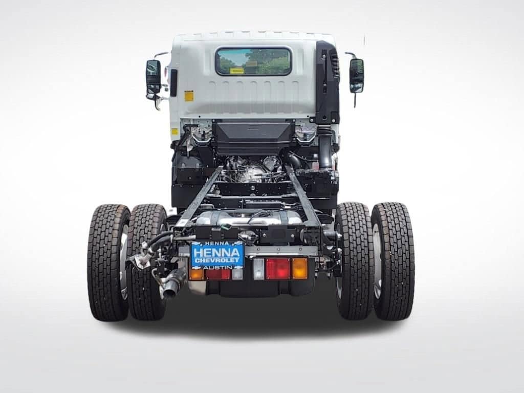 2025 Chevrolet Low Cab Forward 4500 HG - Image 5