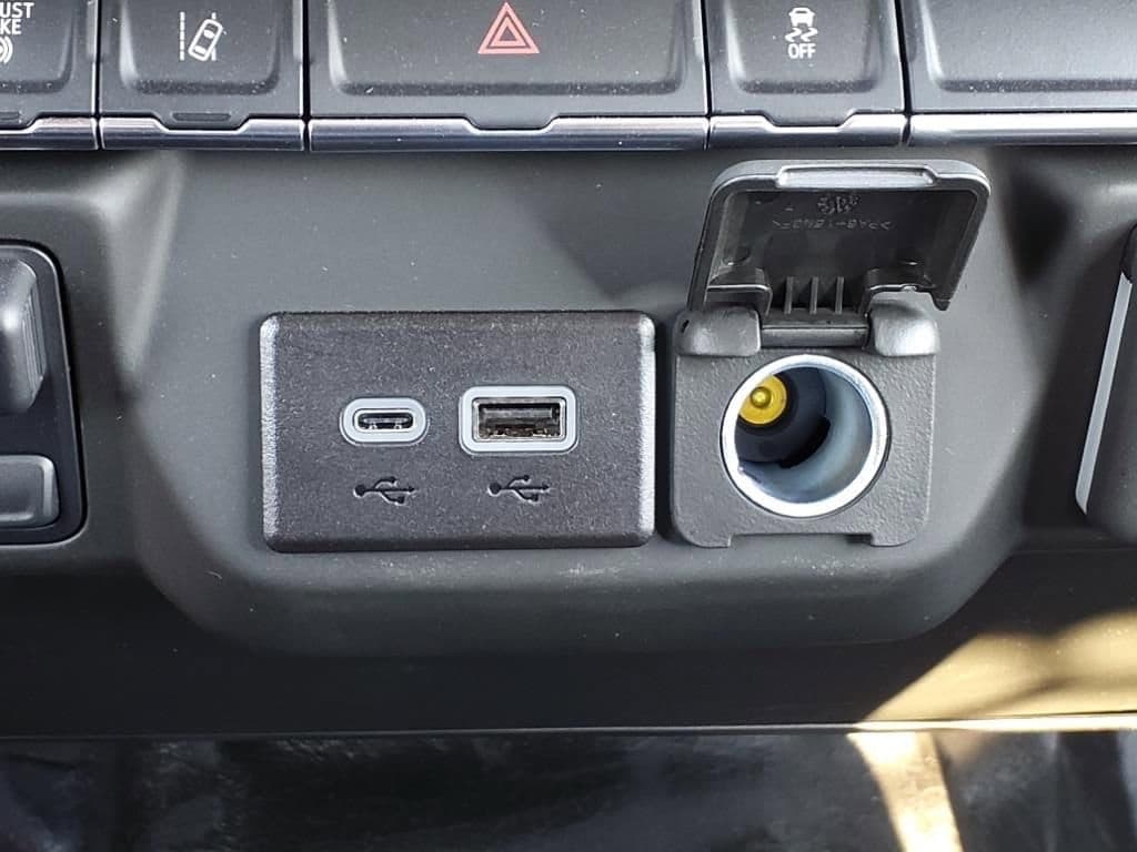 2024 Chevrolet Silverado 3500 HD Chassis Cab - Image 19