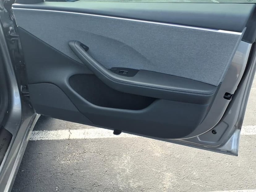 2025 Tesla Model 3 - Image 18