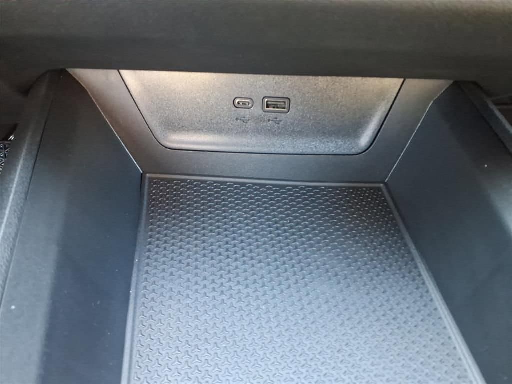 2026 Chevrolet Equinox - Image 21