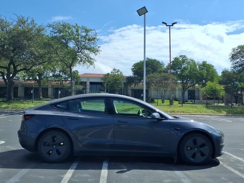 2023 Tesla Model 3 - Image 2