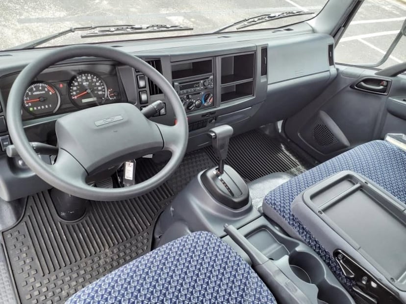 2025 Chevrolet Low Cab Forward 4500 HG - Image 8