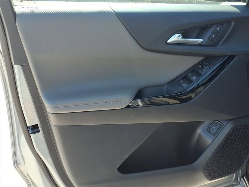 2026 Chevrolet Equinox - Image 11