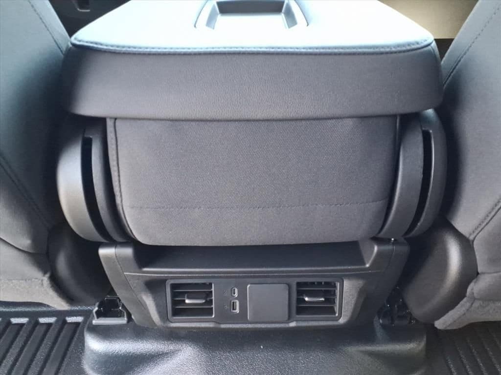 2026 Chevrolet Silverado 1500 - Image 13