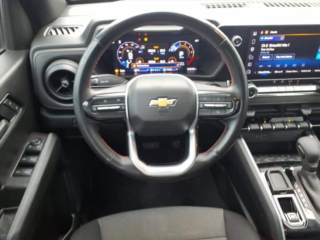 2025 Chevrolet Colorado - Image 24