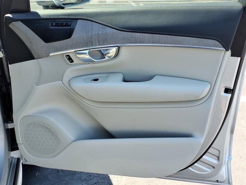 2022 Volvo XC90 - Image 16