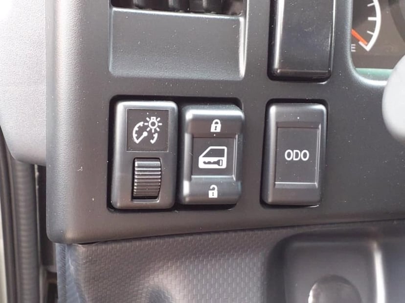 2025 Chevrolet Low Cab Forward 5500 XG - Image 12