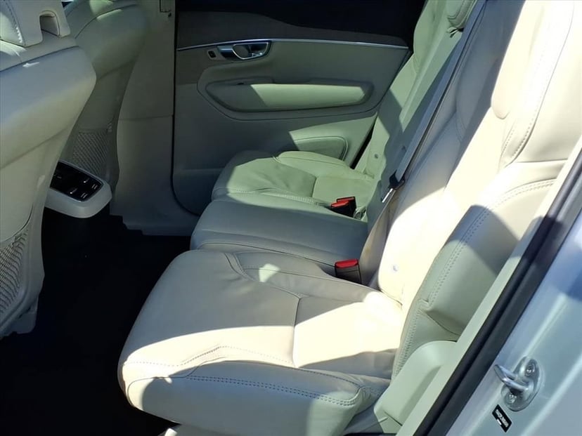 2022 Volvo XC90 - Image 18