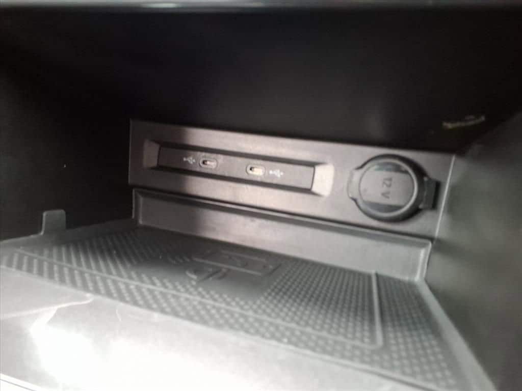 2021 Volkswagen Tiguan - Image 29