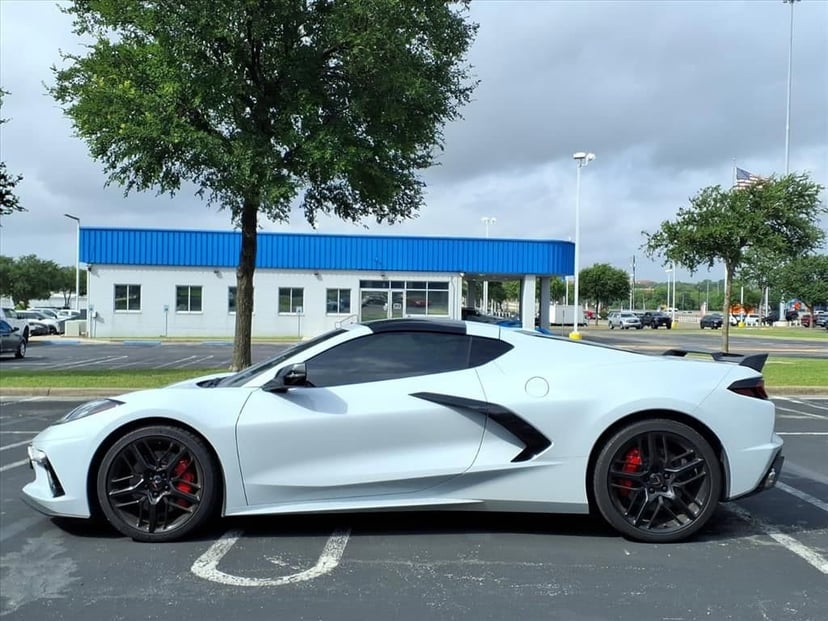 2022 Chevrolet Corvette Stingray - Image 10