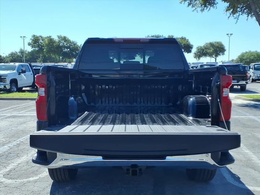 2026 Chevrolet Silverado 1500 - Image 12
