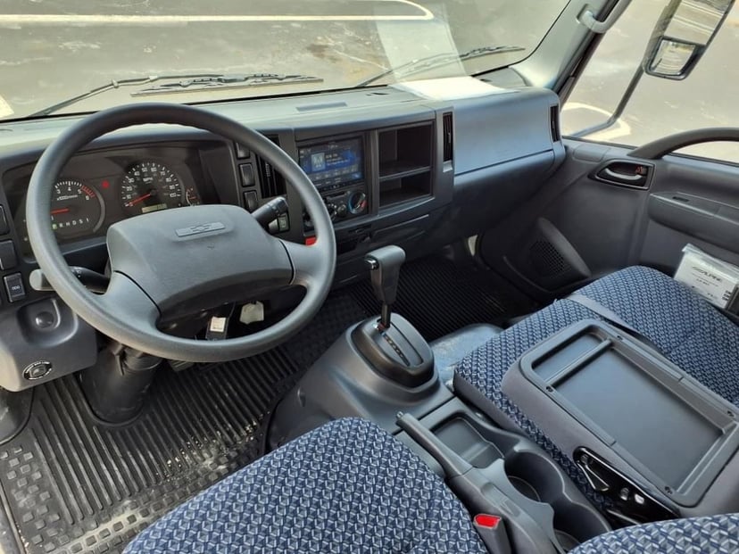 2025 Chevrolet Low Cab Forward 4500 HG - Image 8