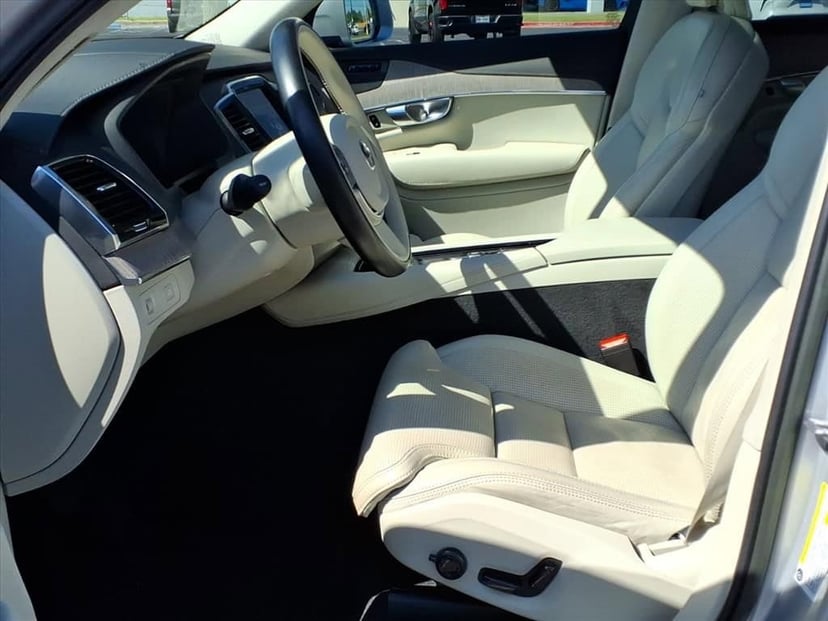 2022 Volvo XC90 - Image 15