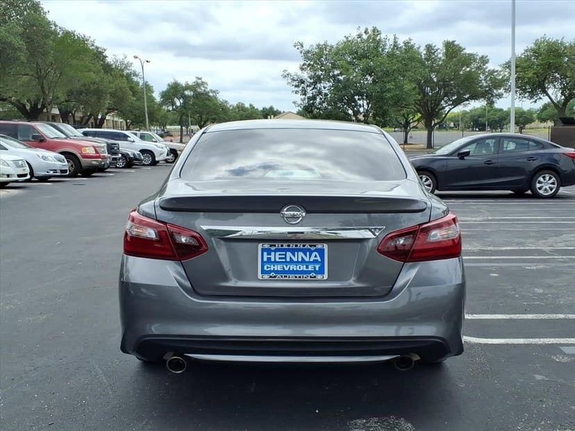2017 Nissan Altima - Image 6
