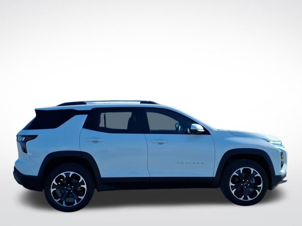 2026 Chevrolet Equinox - Image 2