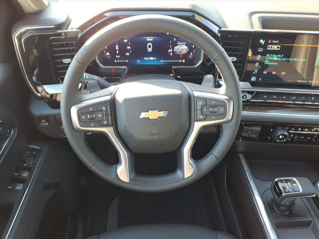 2026 Chevrolet Silverado 1500 - Image 13