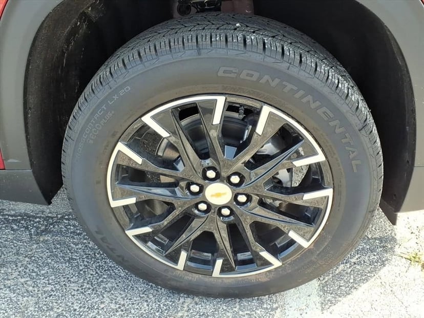 2026 Chevrolet Traverse - Image 10