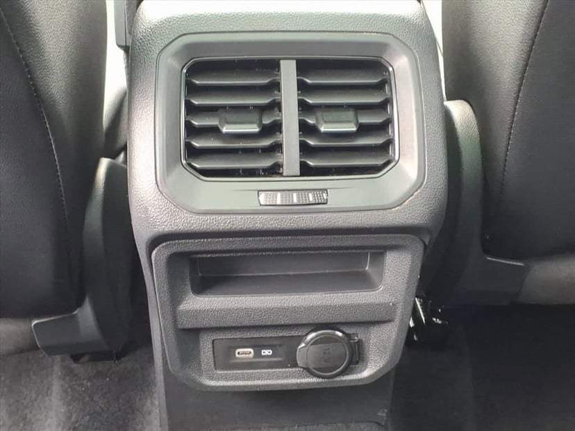 2021 Volkswagen Tiguan - Image 26