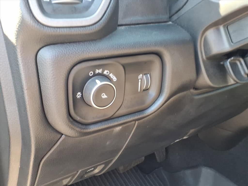 2024 Ram 3500 - Image 12