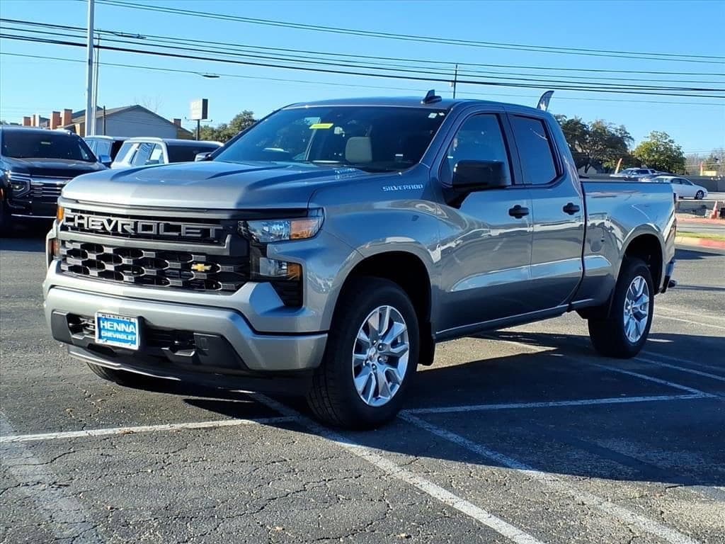 2026 Chevrolet Silverado 1500 - Image 3