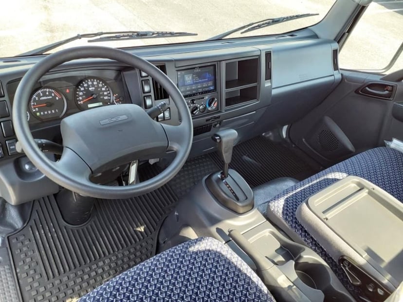 2025 Chevrolet Low Cab Forward 4500 HG - Image 8