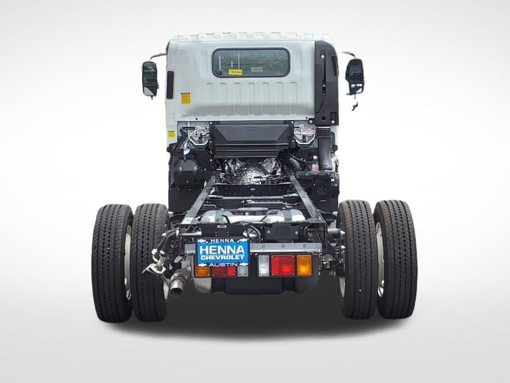 2025 Chevrolet Low Cab Forward 4500 HG - Image 5