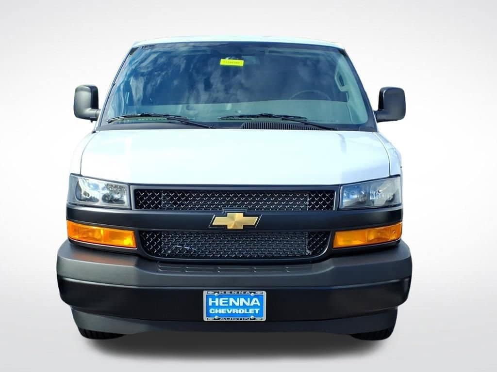 2026 Chevrolet Express Cargo - Image 2