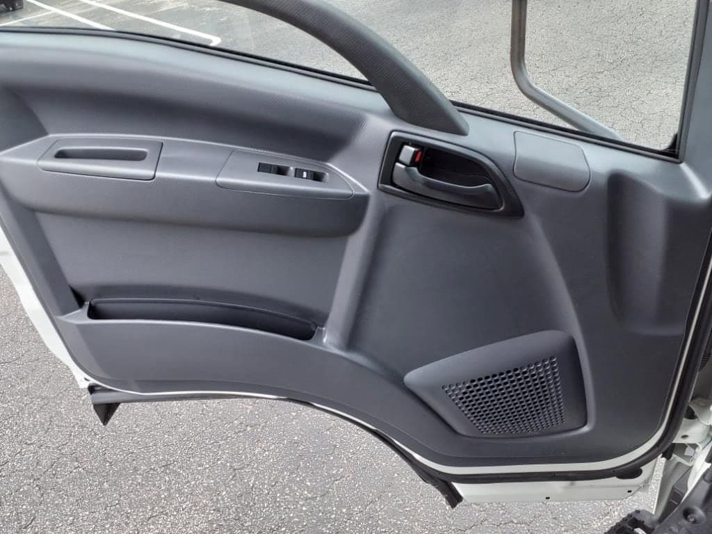 2025 Chevrolet Low Cab Forward 4500 HG - Image 20