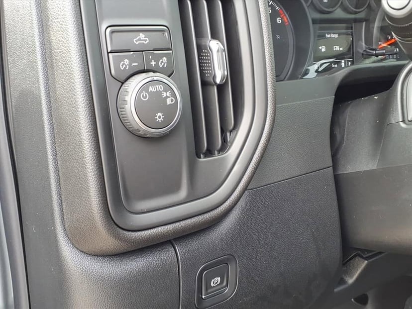 2026 Chevrolet Silverado 1500 - Image 13