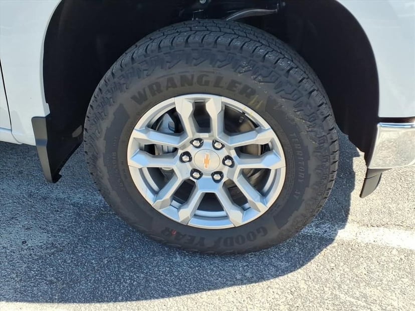 2026 Chevrolet Silverado 1500 - Image 11