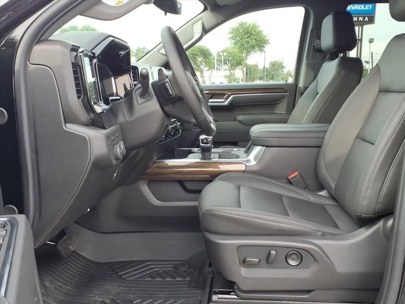 2026 Chevrolet Silverado 1500 - Image 14