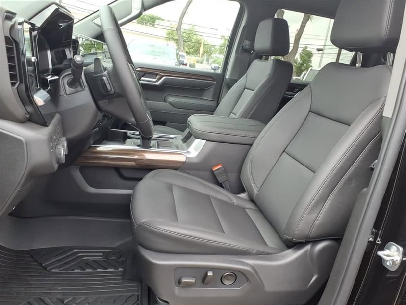 2026 Chevrolet Silverado 1500 - Image 13