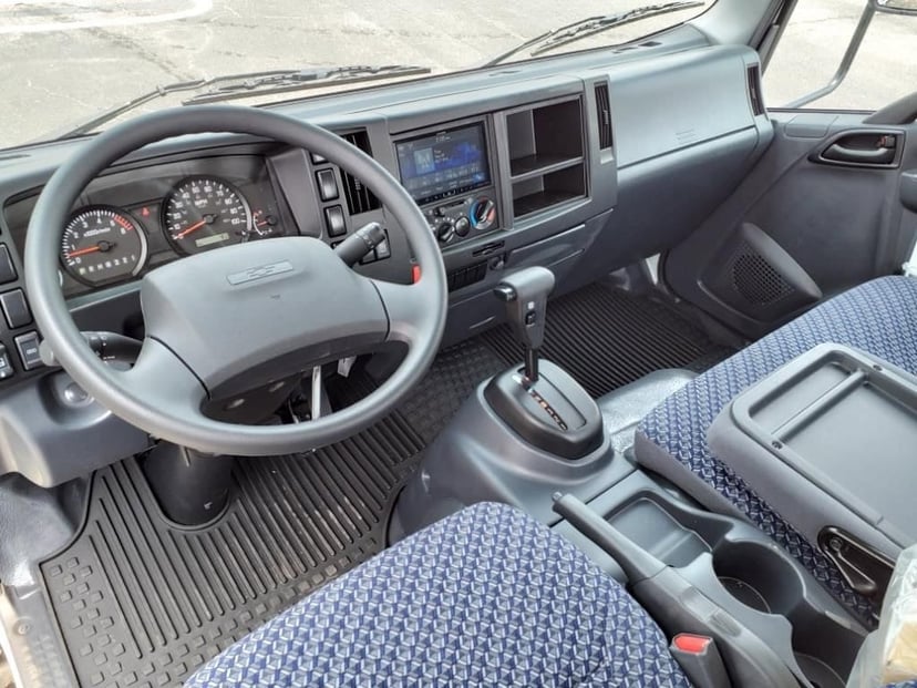 2025 Chevrolet Low Cab Forward 5500 XG - Image 8