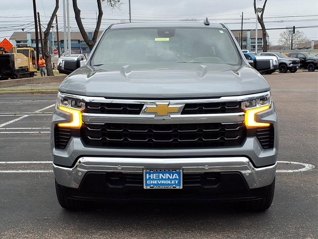 2026 Chevrolet Silverado 1500 - Image 2