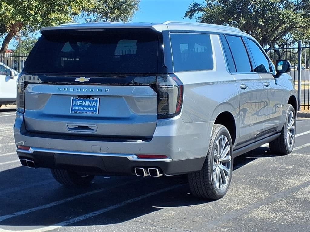 2026 Chevrolet Suburban - Image 4