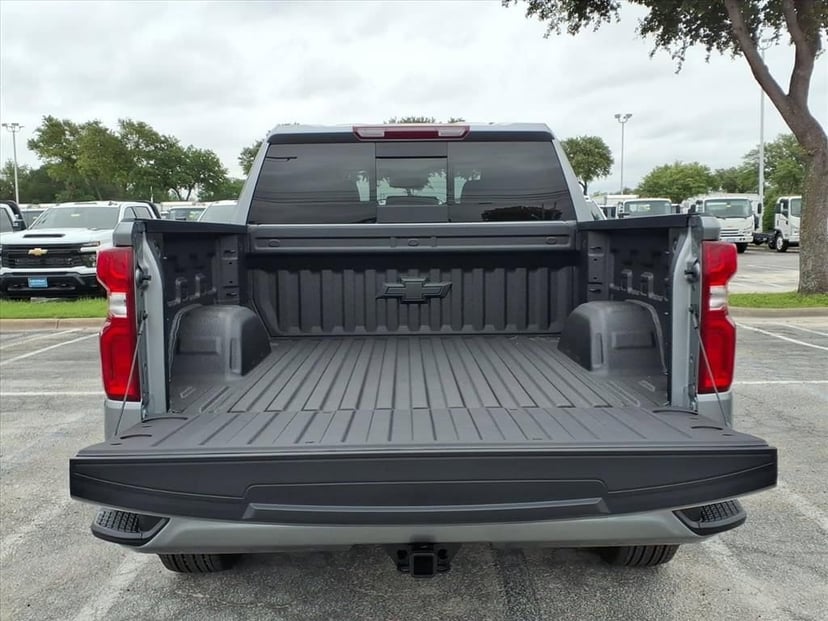 2026 Chevrolet Silverado 1500 - Image 10