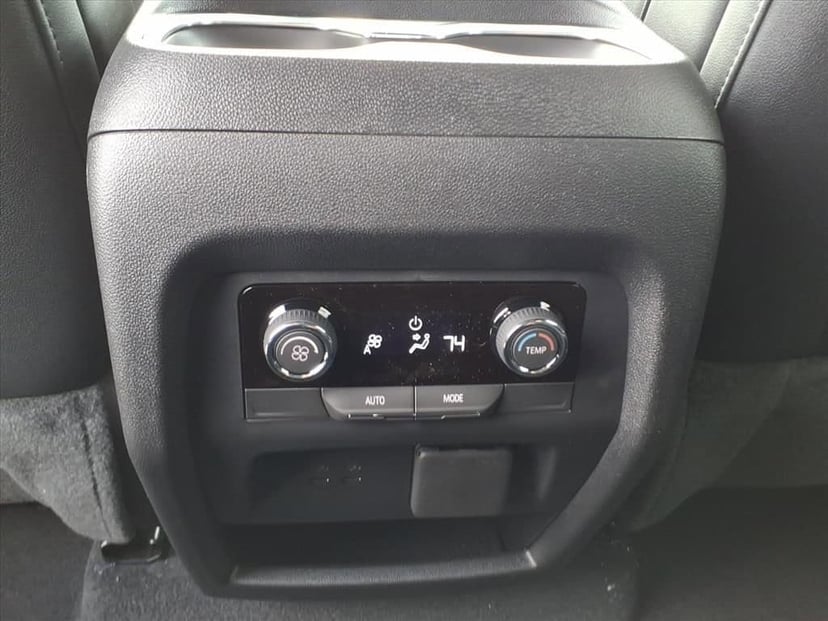 2026 Chevrolet Traverse - Image 14