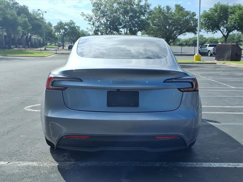 2025 Tesla Model 3 - Image 5