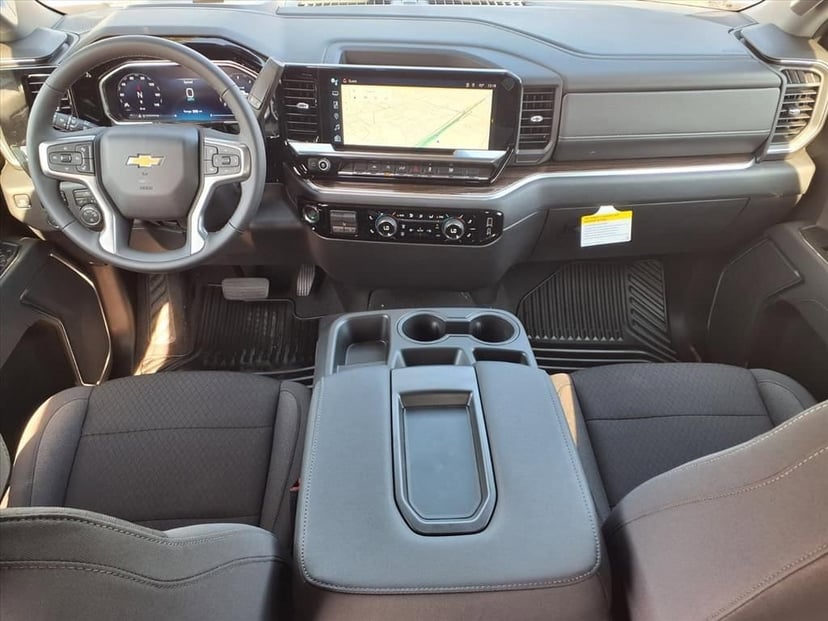 2026 Chevrolet Silverado 1500 - Image 7