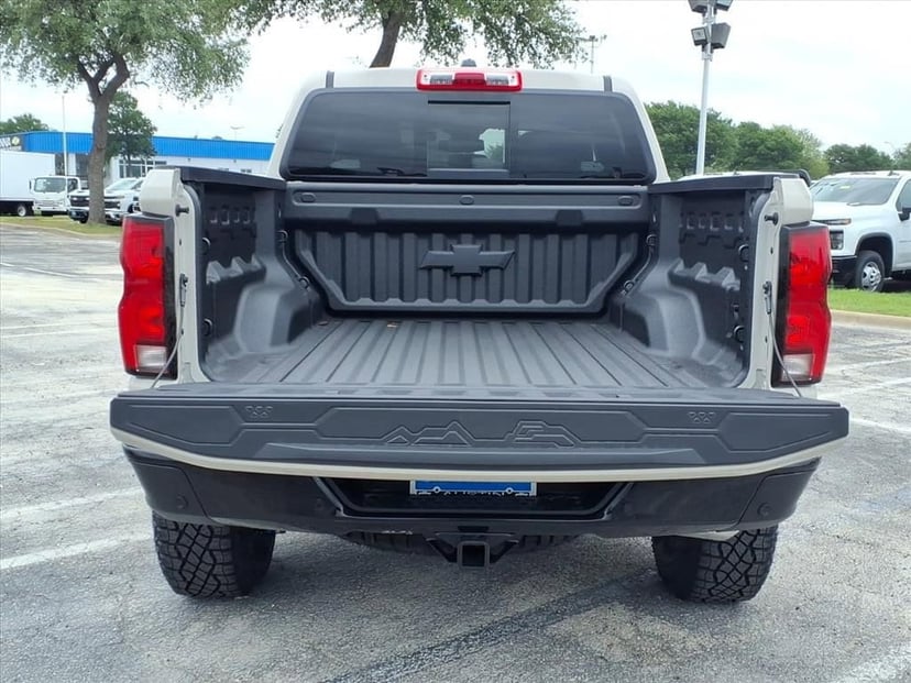 2026 Chevrolet Colorado - Image 11